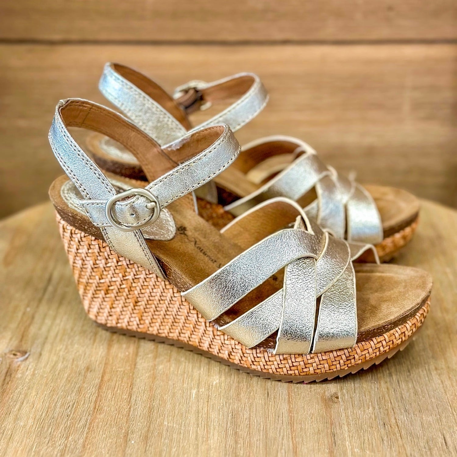 MENU - SHOES - Sandals & Slides