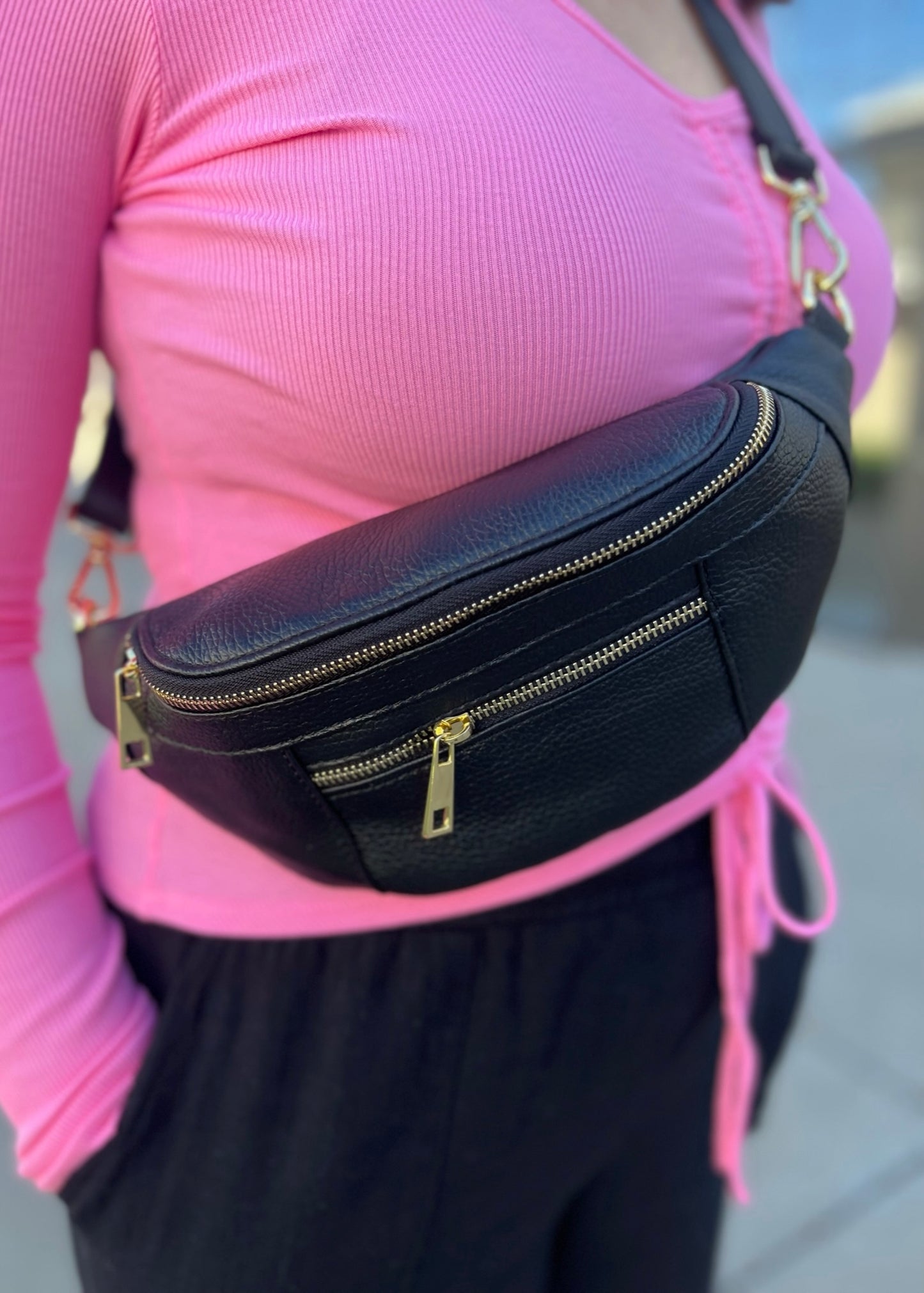 German Fuentes Leather Sling Bag - Black