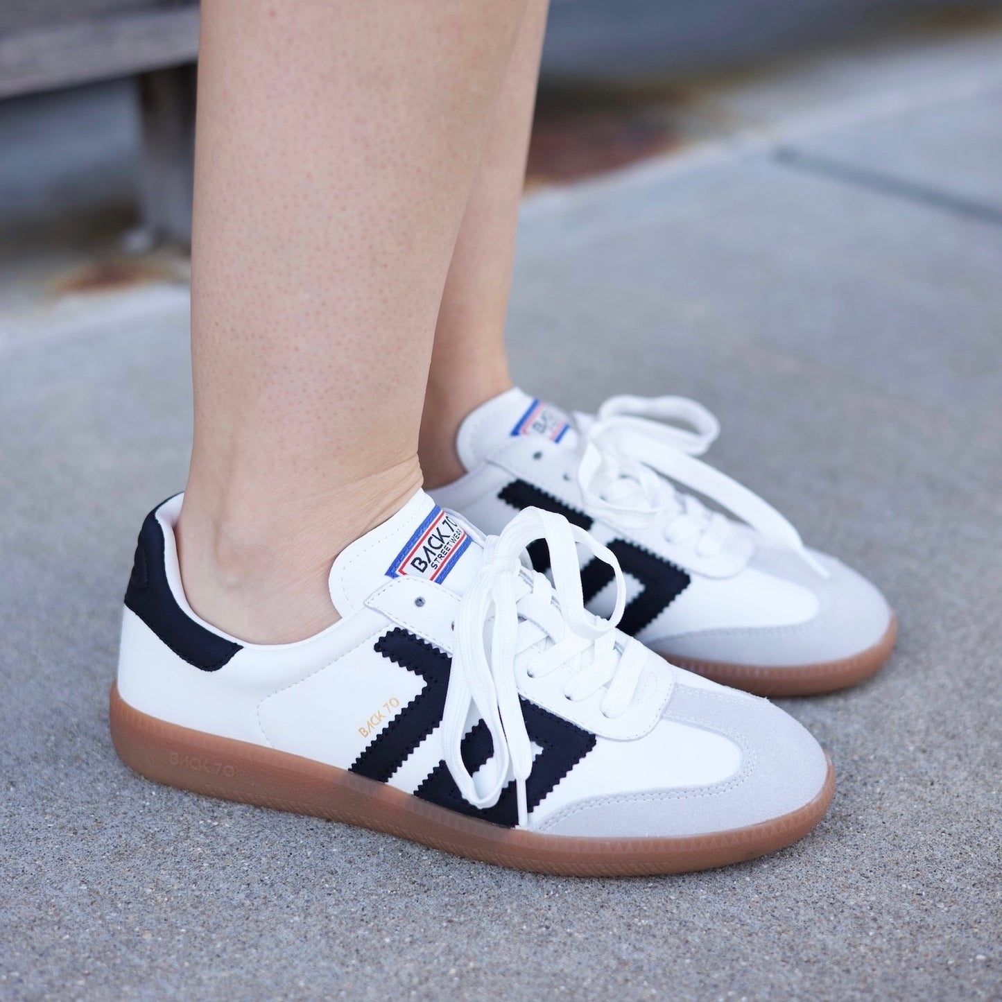 Back 70 Cloud - White/Black