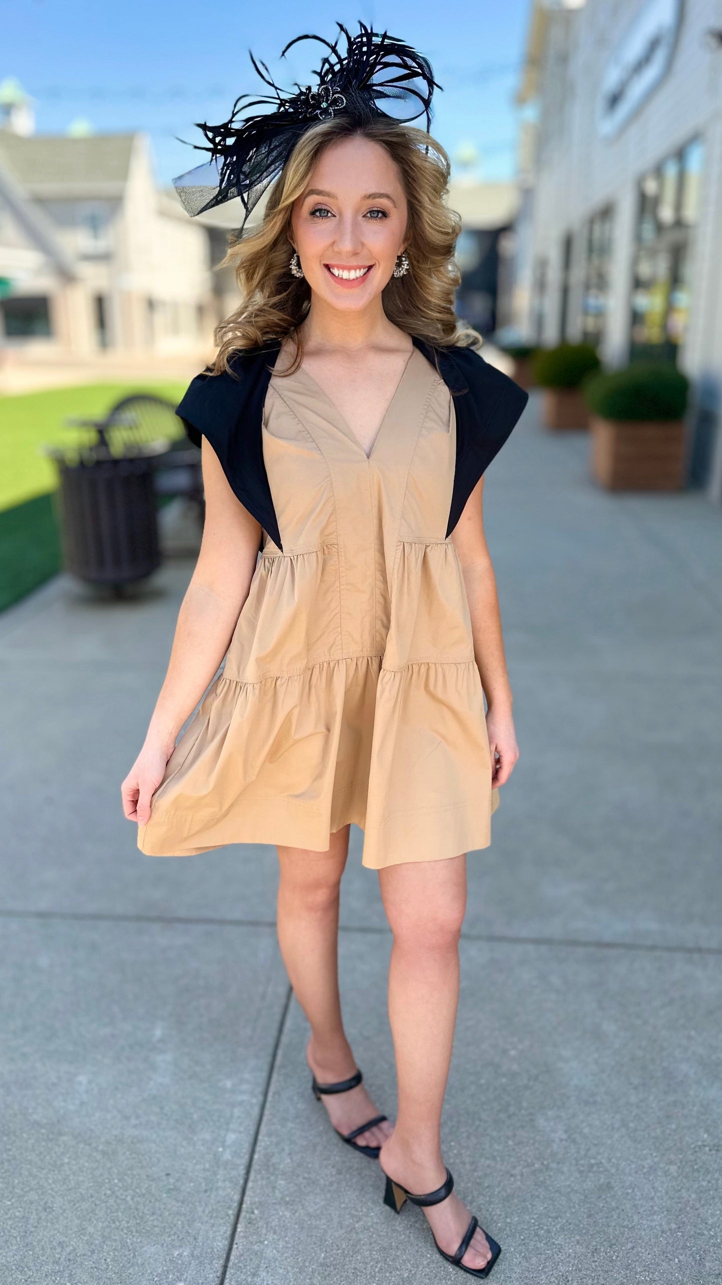 Color Pop Poplin Dress - Tan/Black