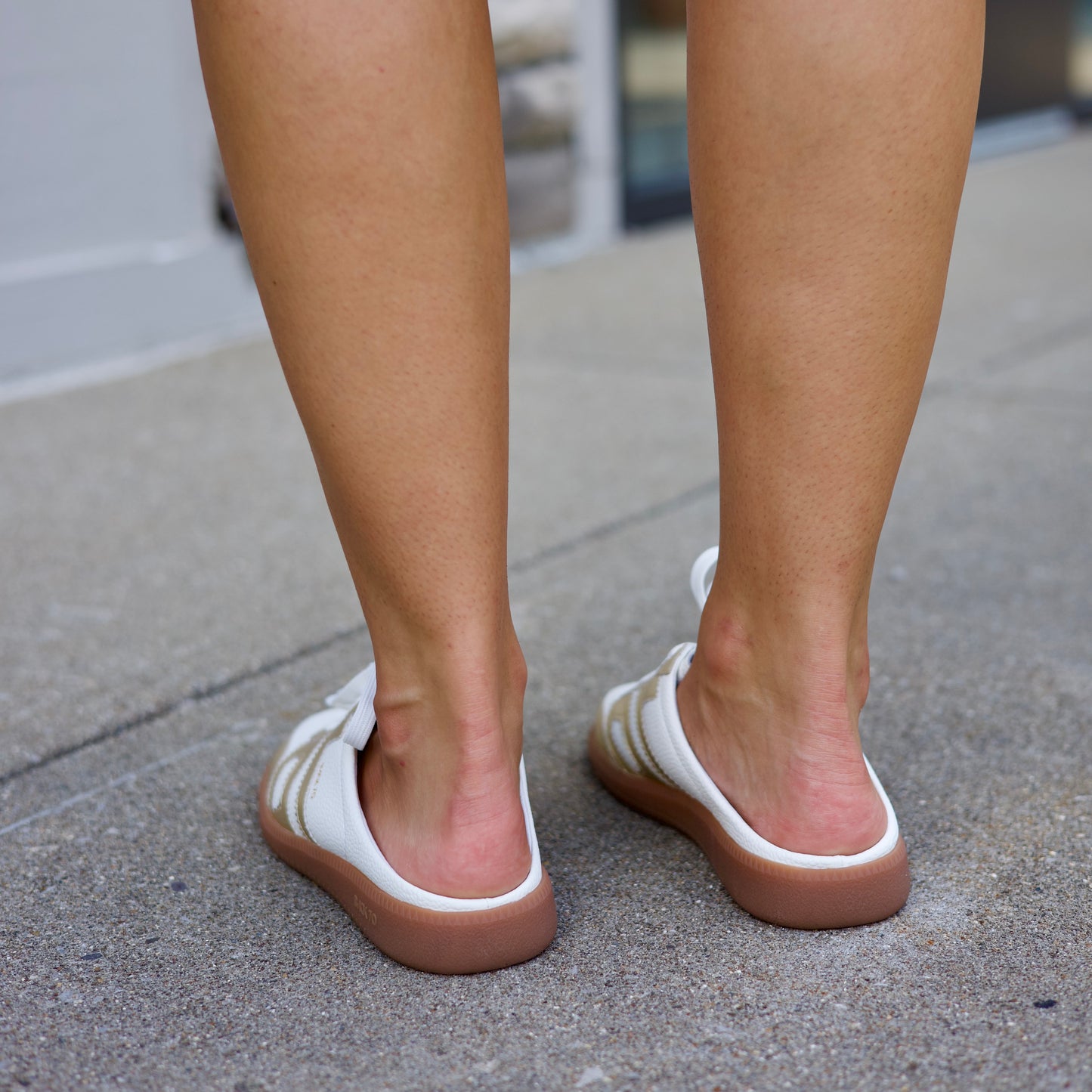 Back 70 Easter Slide - Metallic Gold