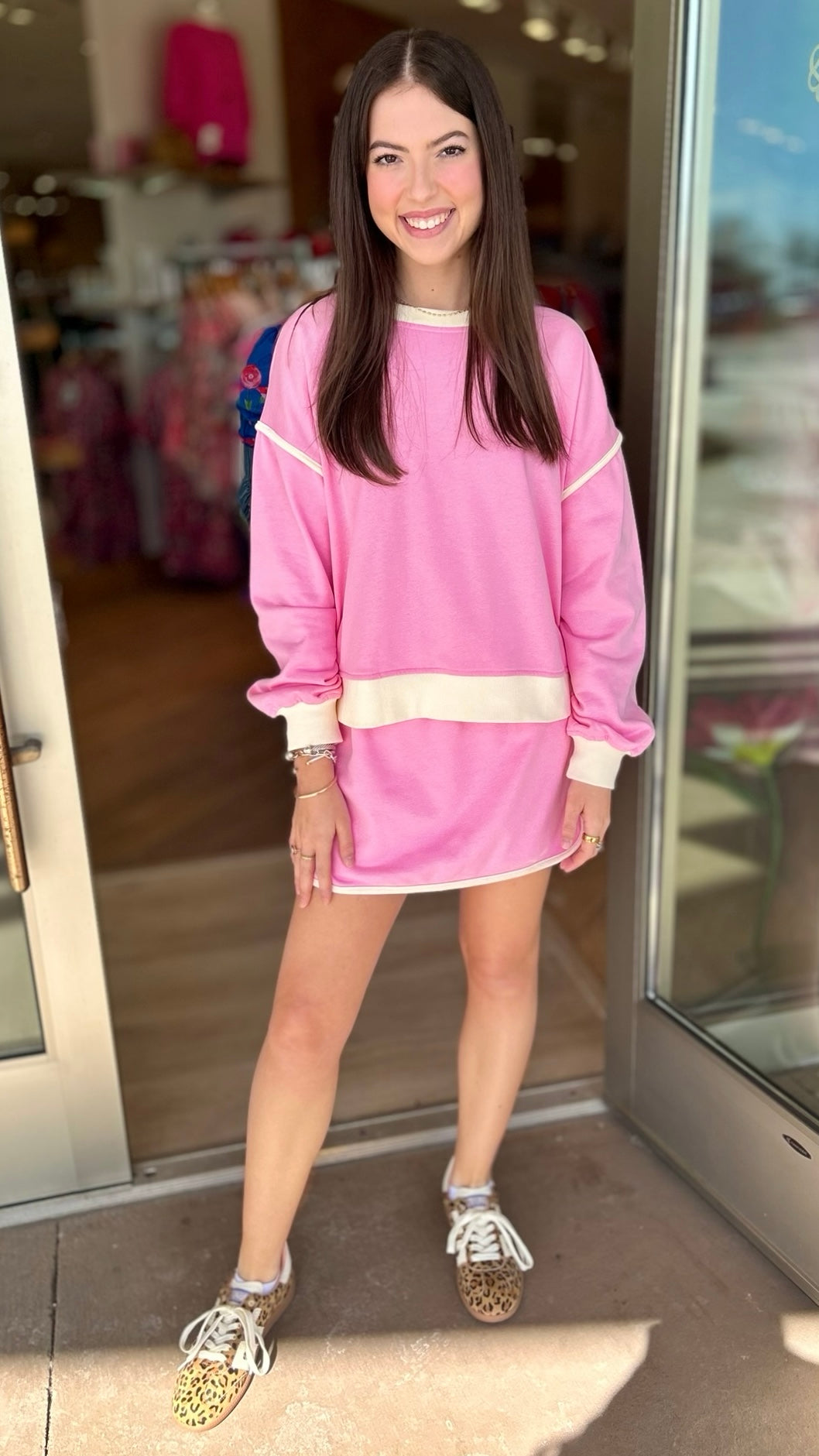 Sporty Chic Sweatshirt - Pink With Ecru