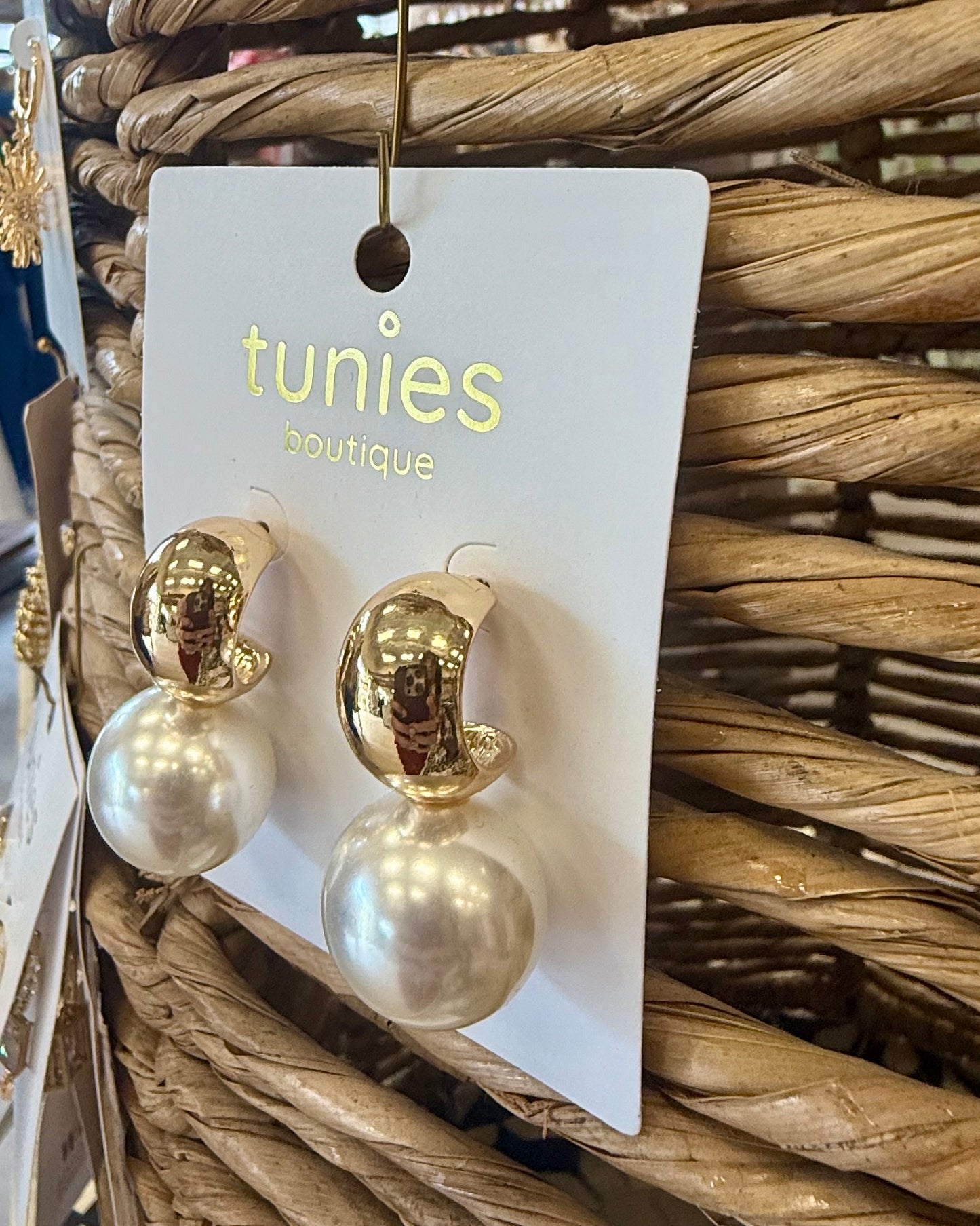 Pearl & Gold Drop Earrings