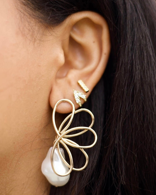 Flower Fan & Pearl Earrings