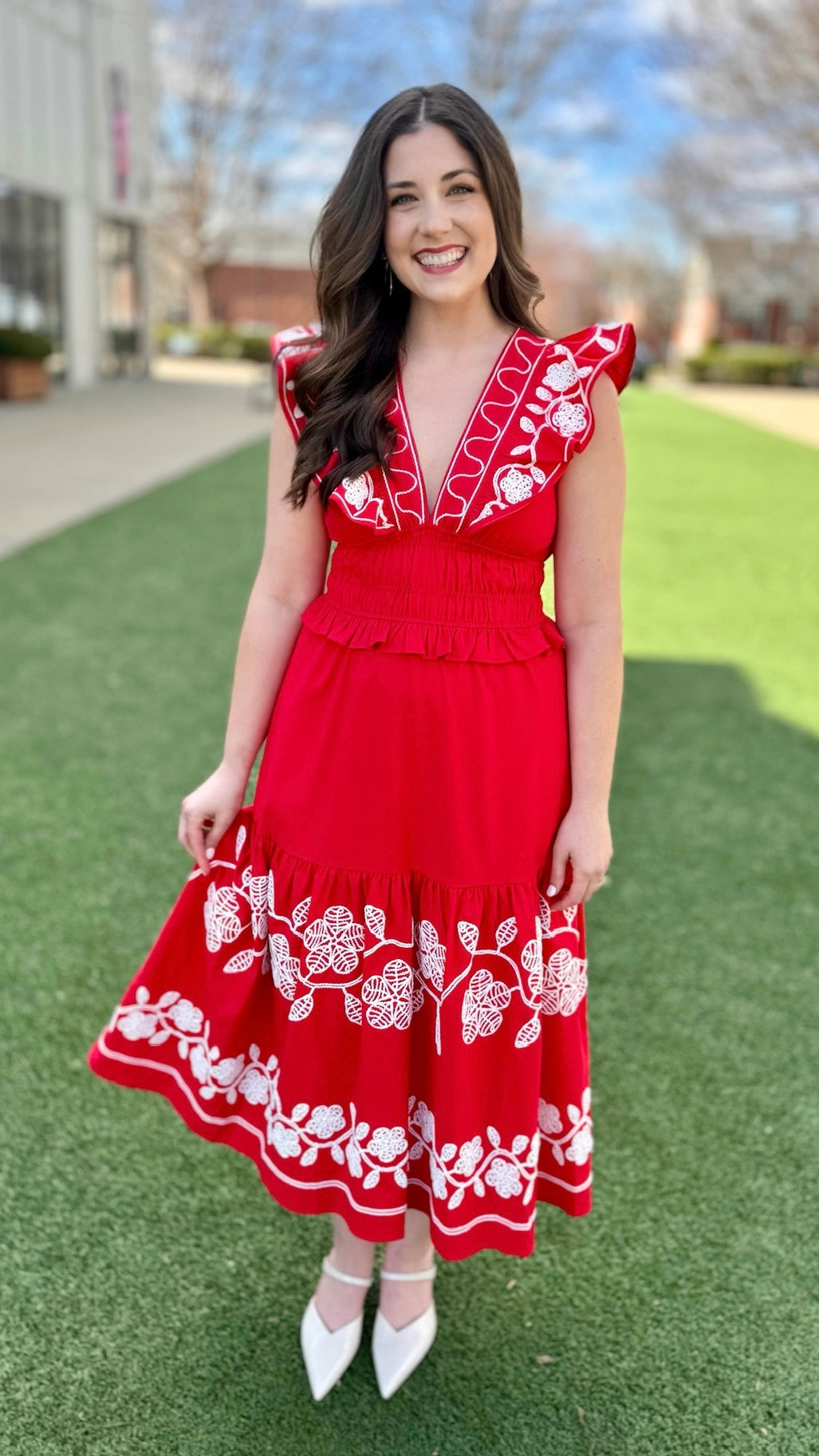 Enchanting Embroidered Midi Dress - Red