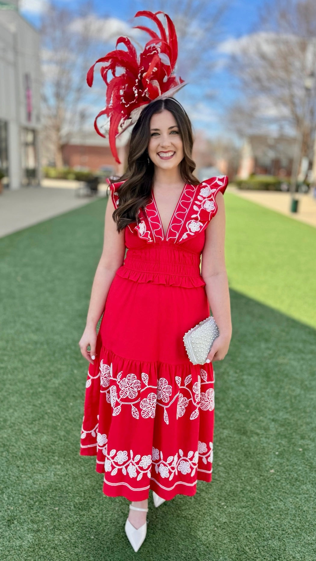 Enchanting Embroidered Midi Dress - Red