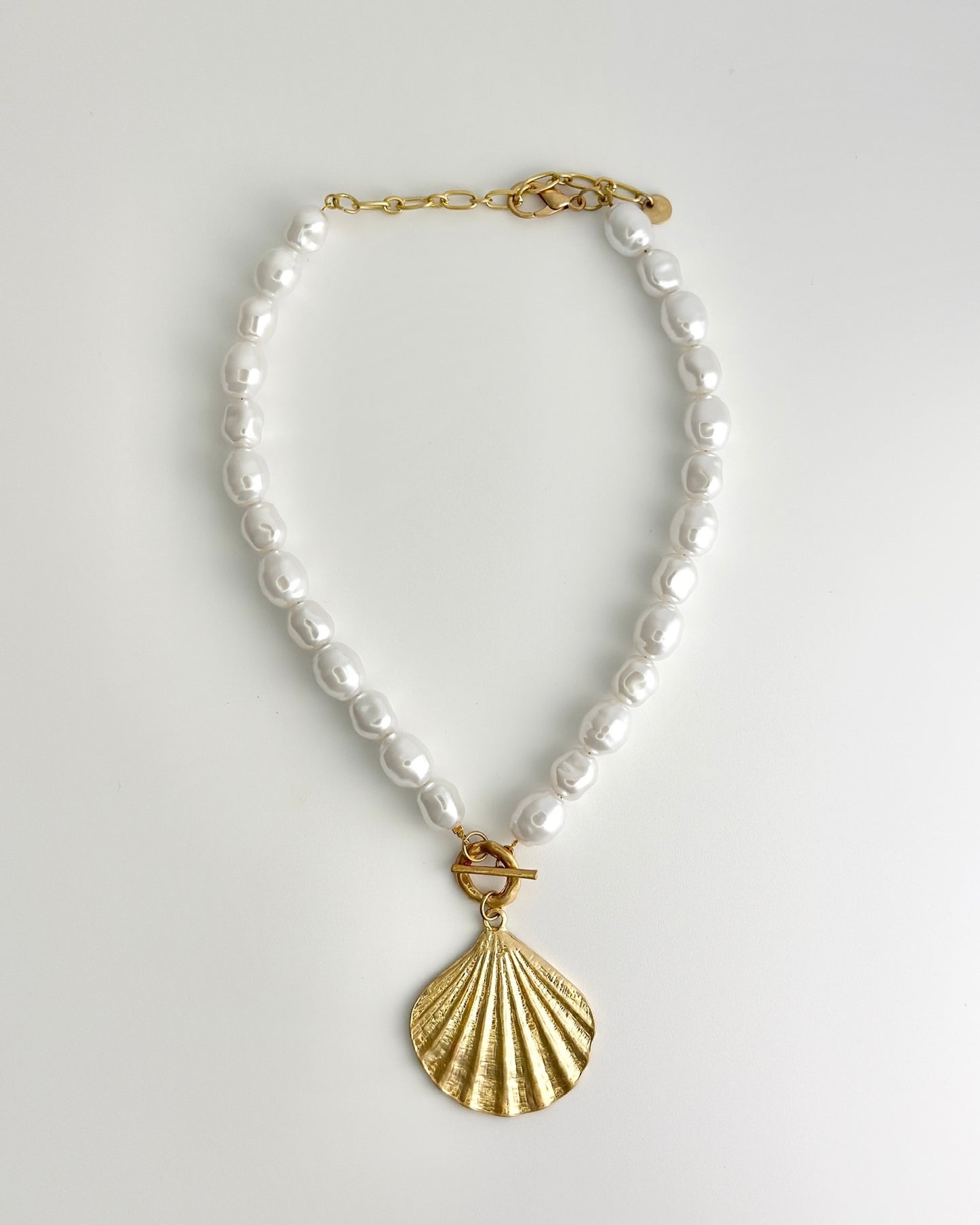 Pearl With Gold Shell Necklace