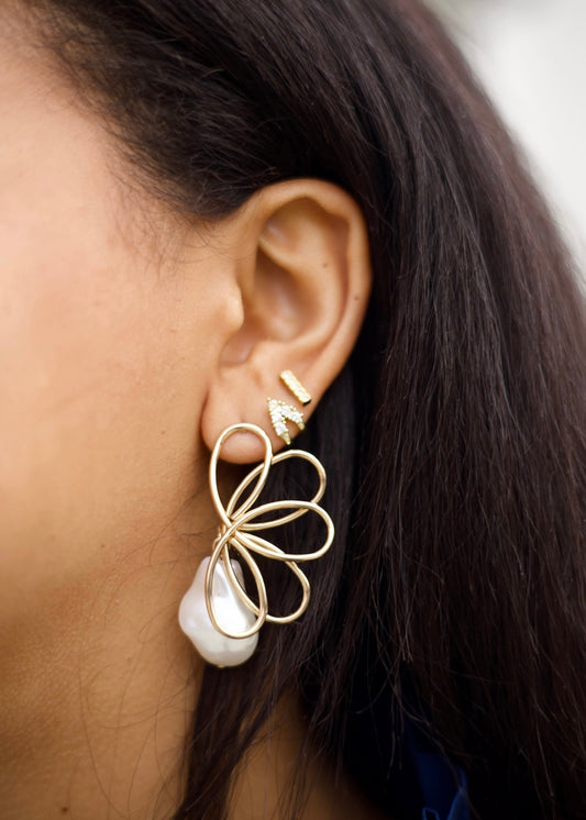 Flower Fan & Pearl Earrings