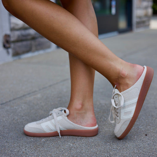 Back 70 Easter - Sacco Milk