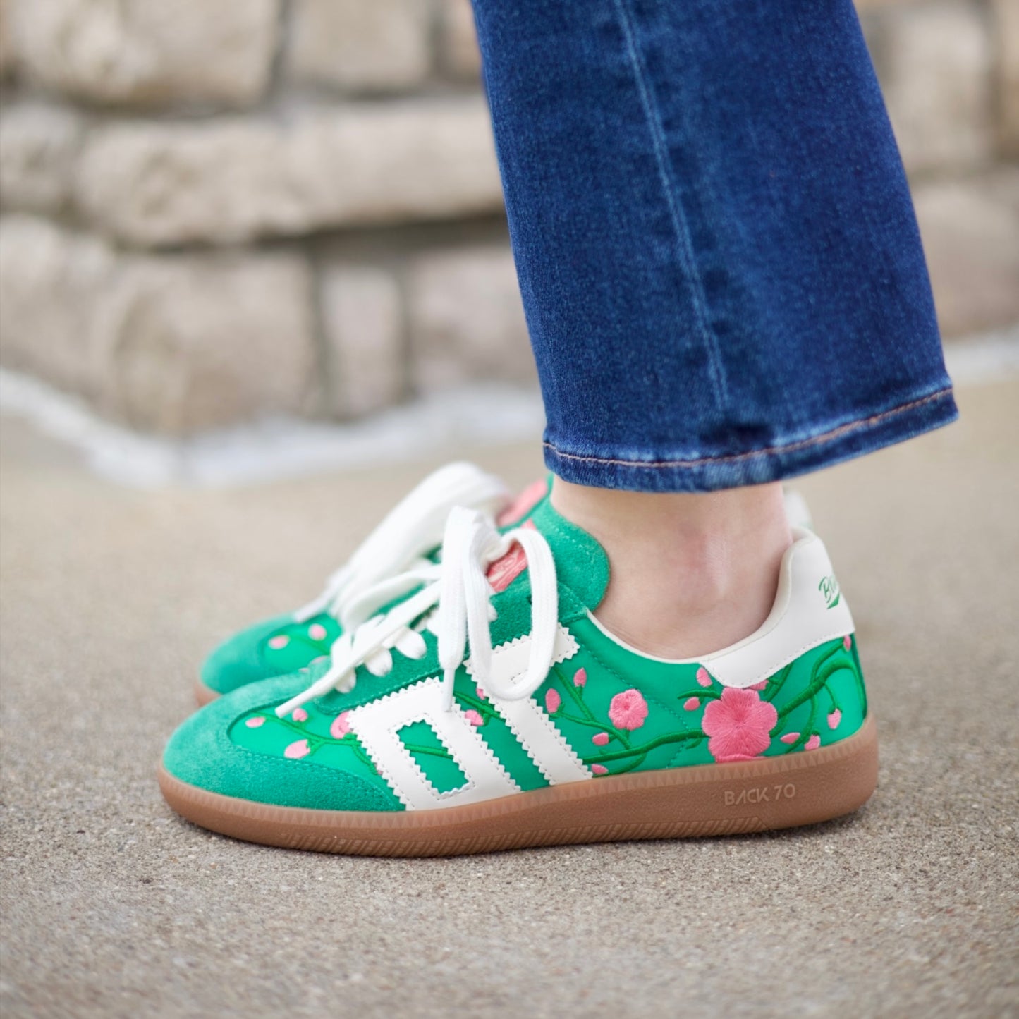 Back70 Ghost - Floral Green