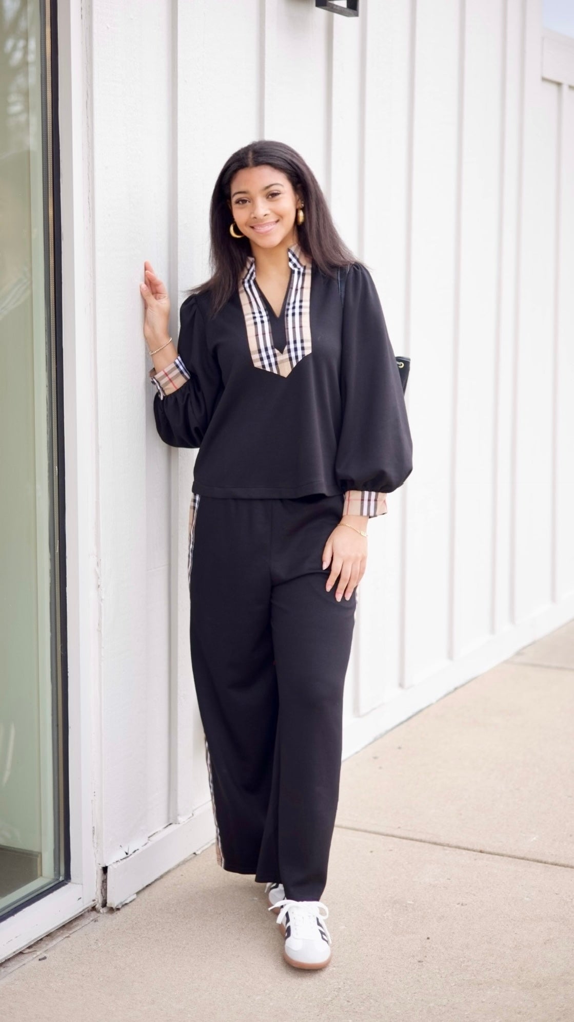 Sydney Black & Plaid Trim Top