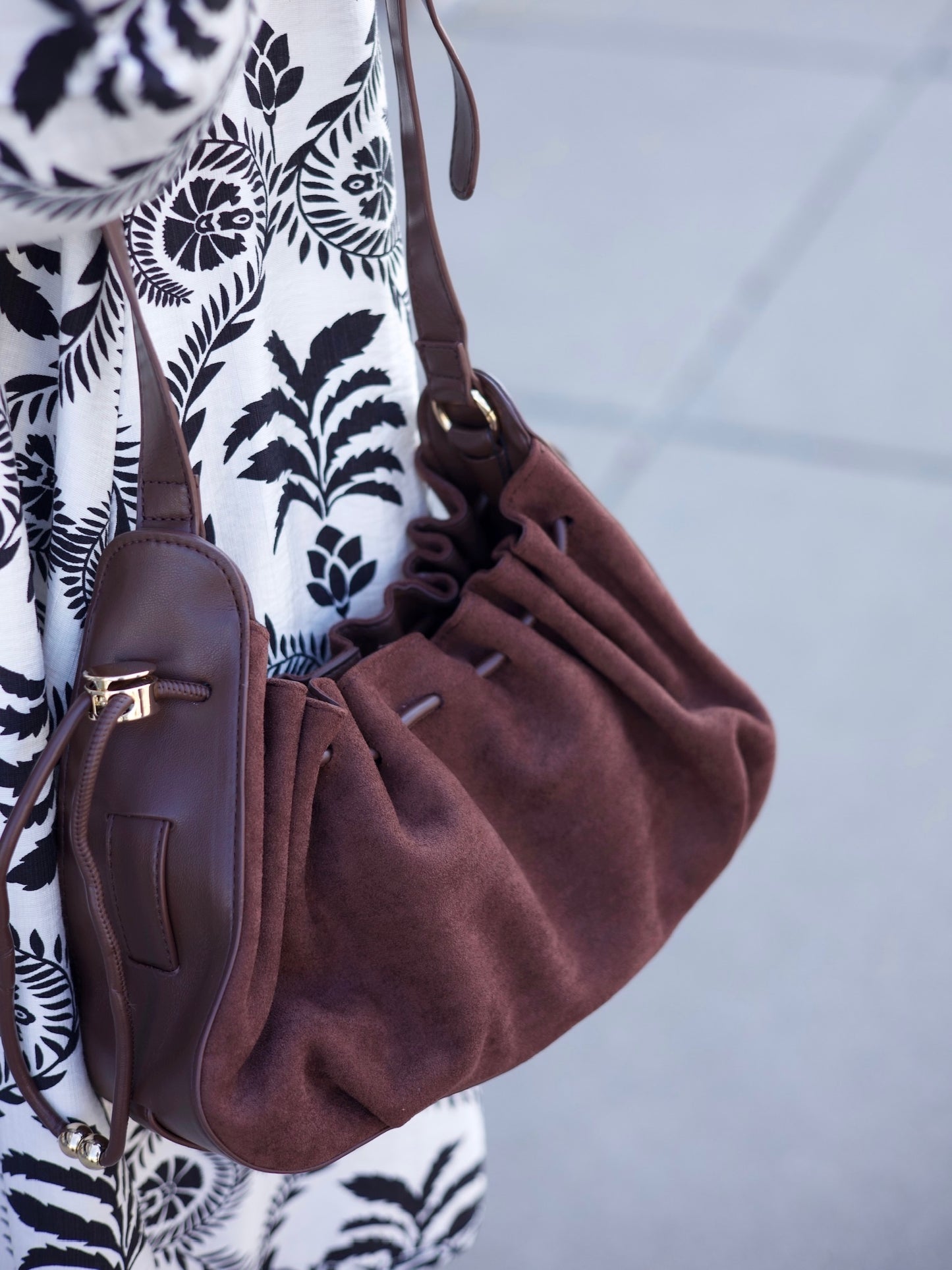 Cinch Bag - Chocolate Suede