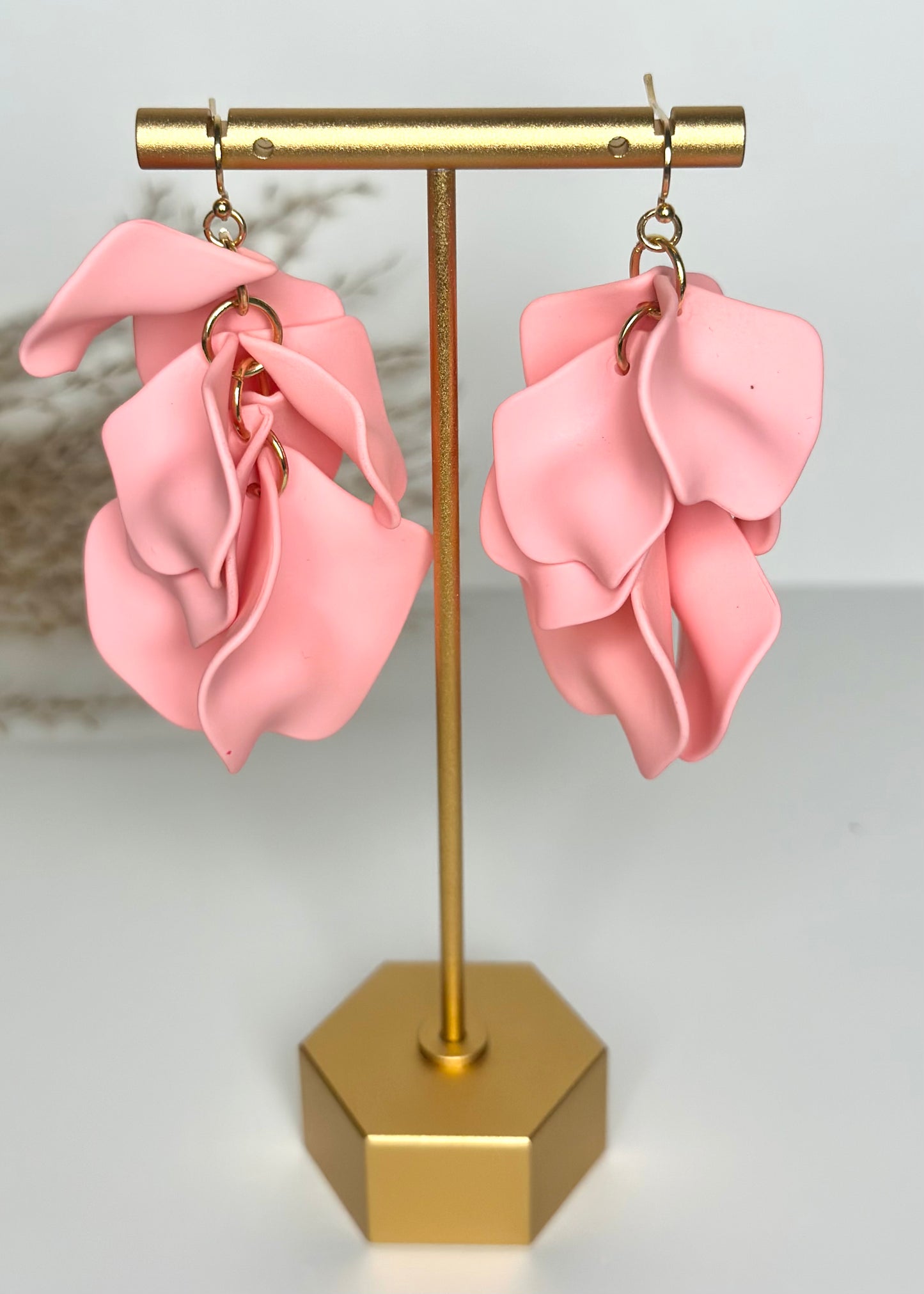 Color Coated Petal Earrings - Pink