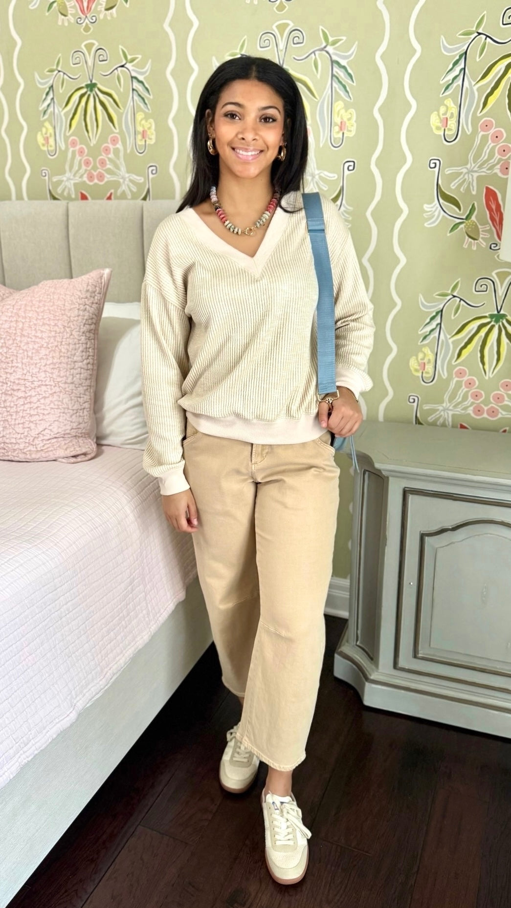 Sophie V Neck Ribbed Pullover - Light Beige