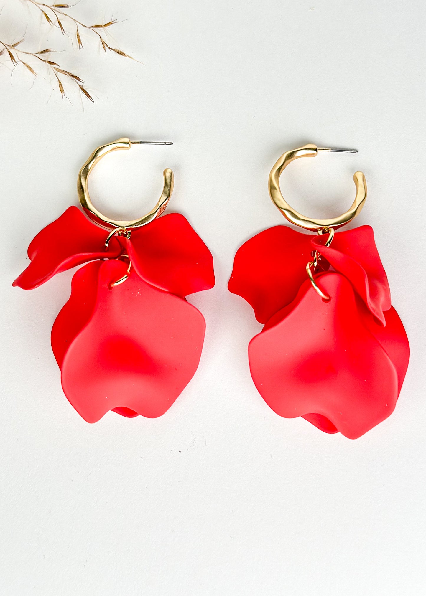 Color Coated Petal Earrings - Red