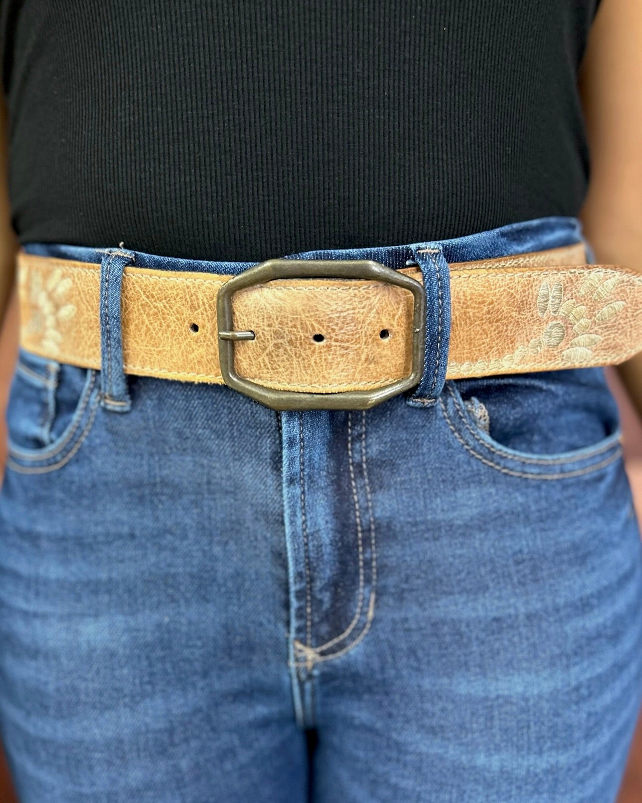 Tan Rustic With White Mohawk Leather Belt