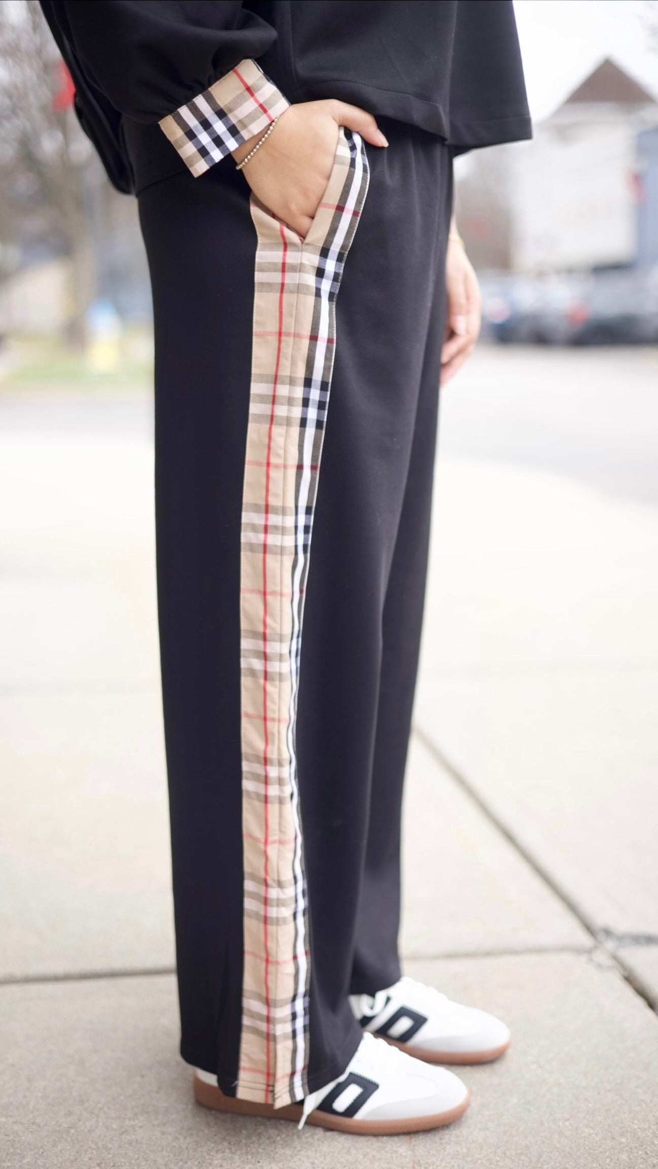 Sydney Black & Plaid Trim Pant