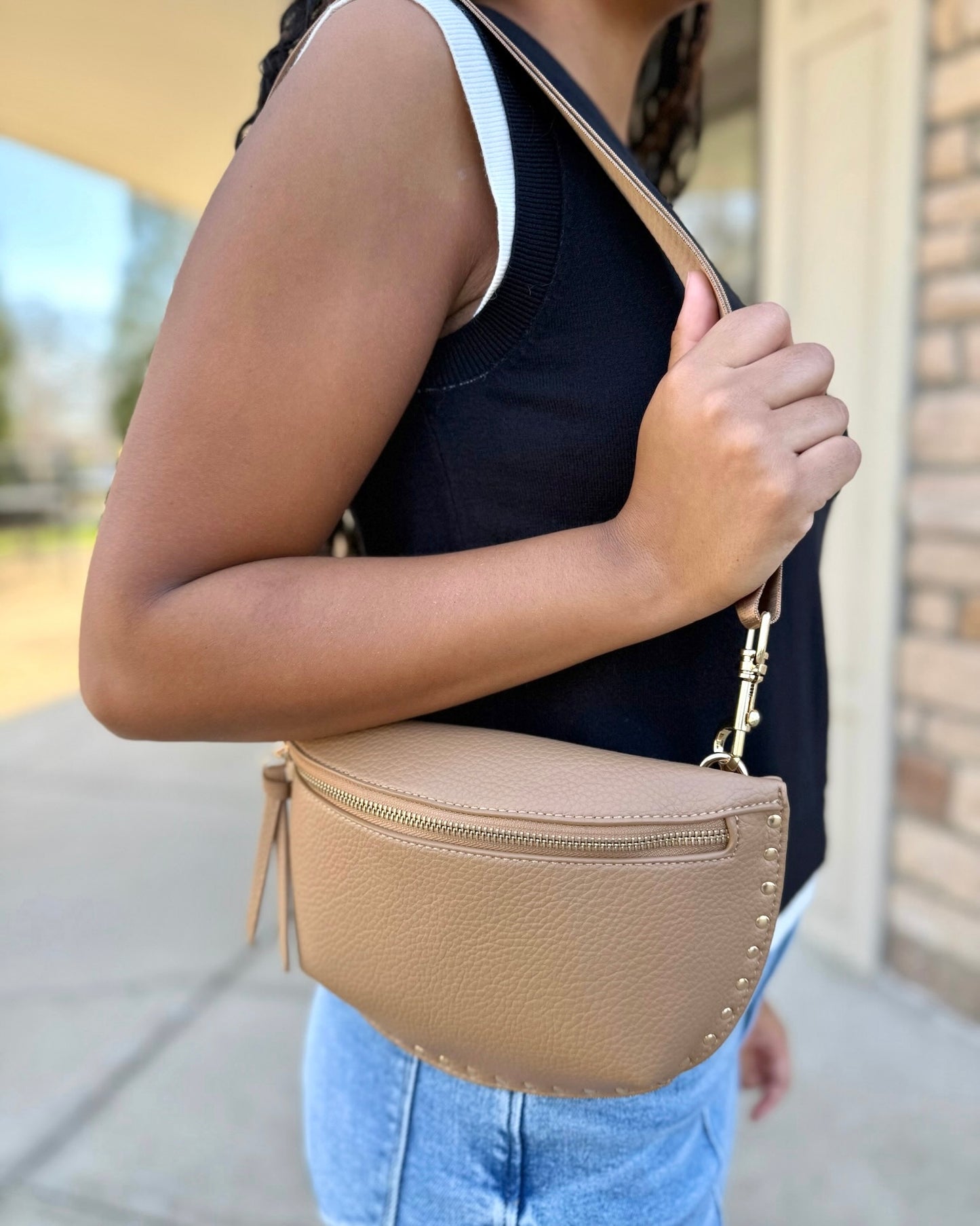 Fanny Pac With Studs - Camel
