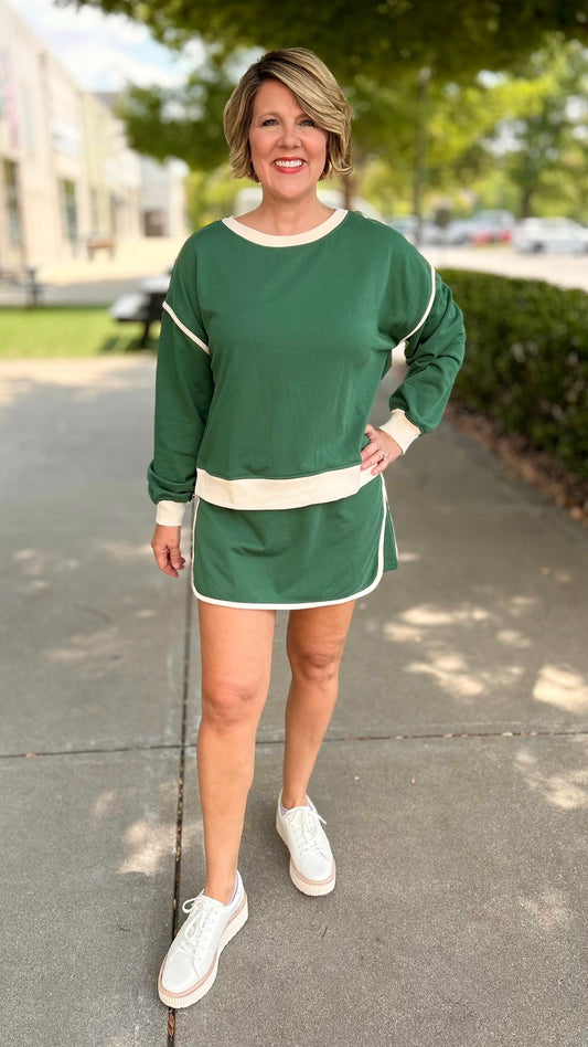 Sporty Chic Sweatshirt - Hunter Green`