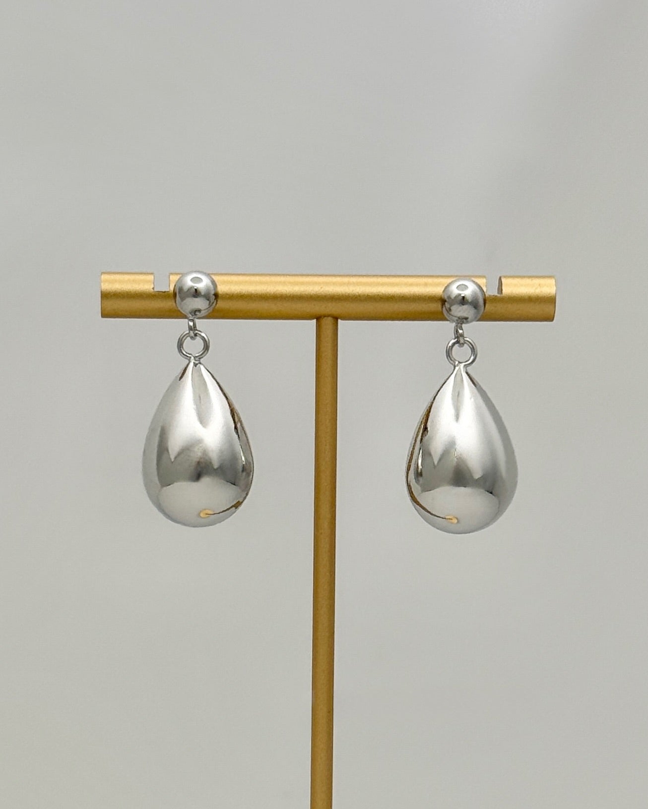 Light Silver Puff Tear Drop Earrings