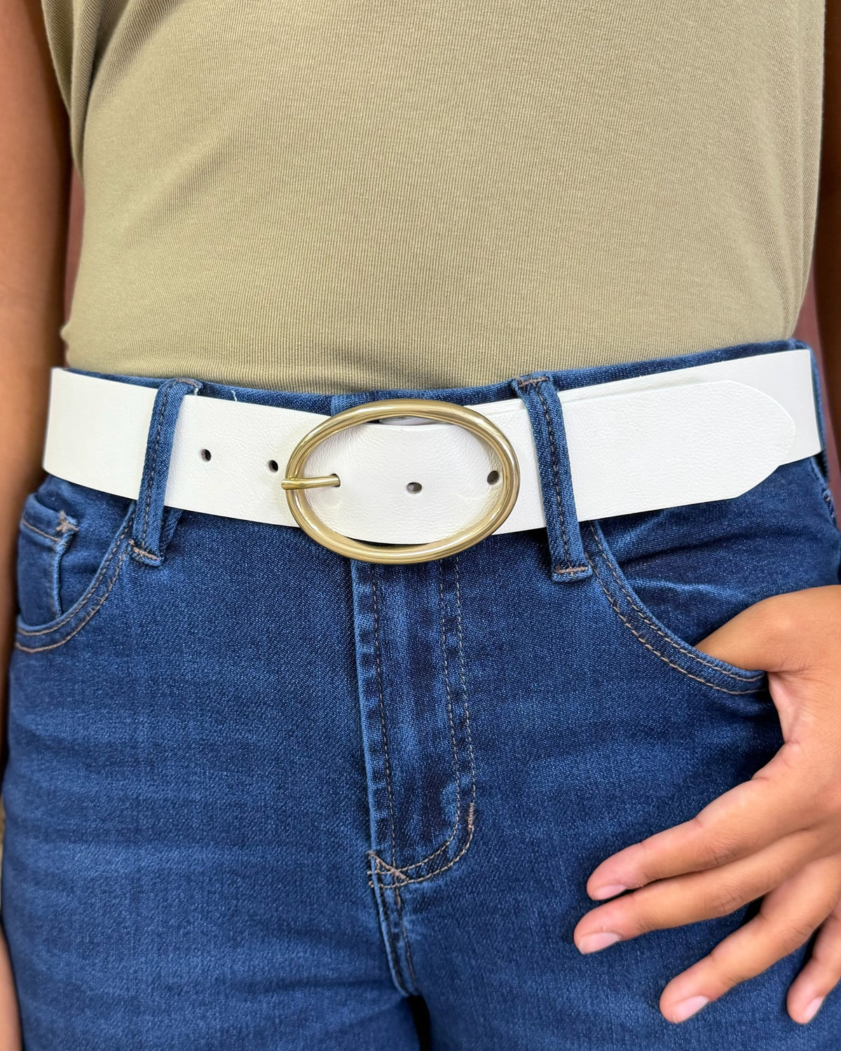 White Leather Belt - Gold Oval Buckle