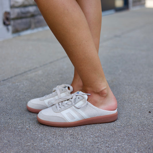 Back 70 Easter - Sacco Milk