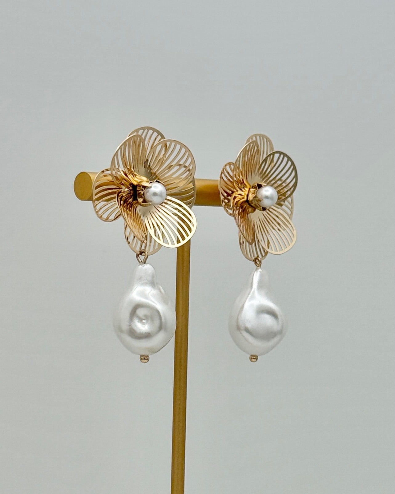 Flower Earrings with Pearl