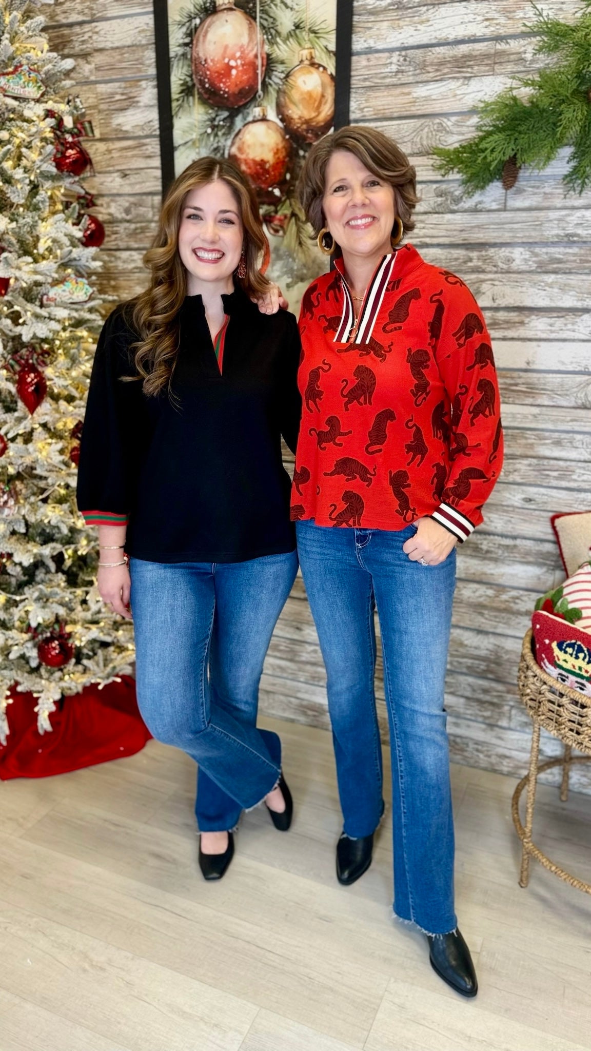 Remi Tiger Pullover - Red