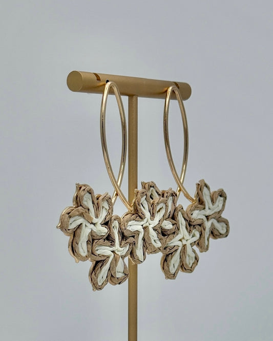 Oval & Flower Raffia Earrings - Natural