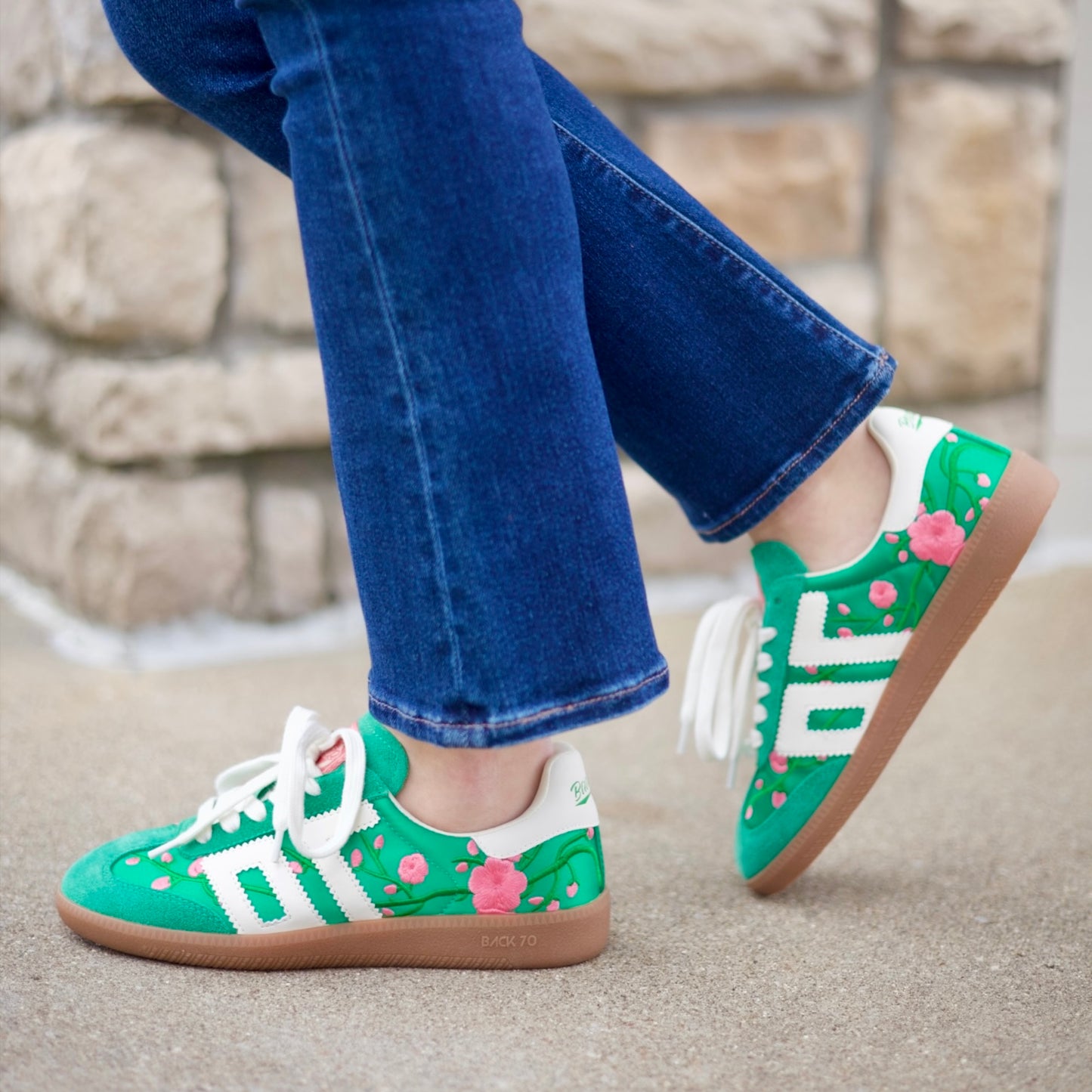 Back70 Ghost - Floral Green