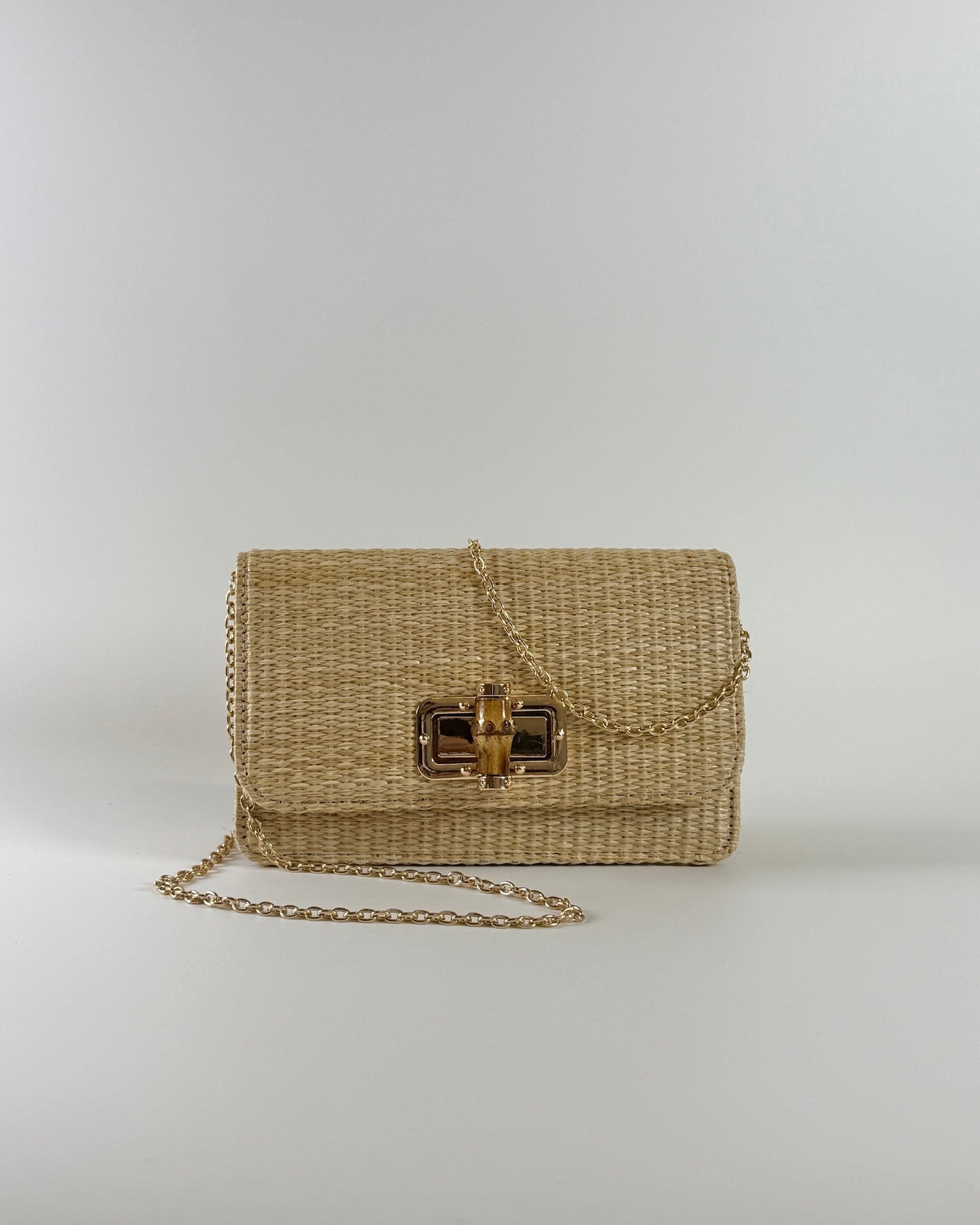 Lilly Straw Clutch