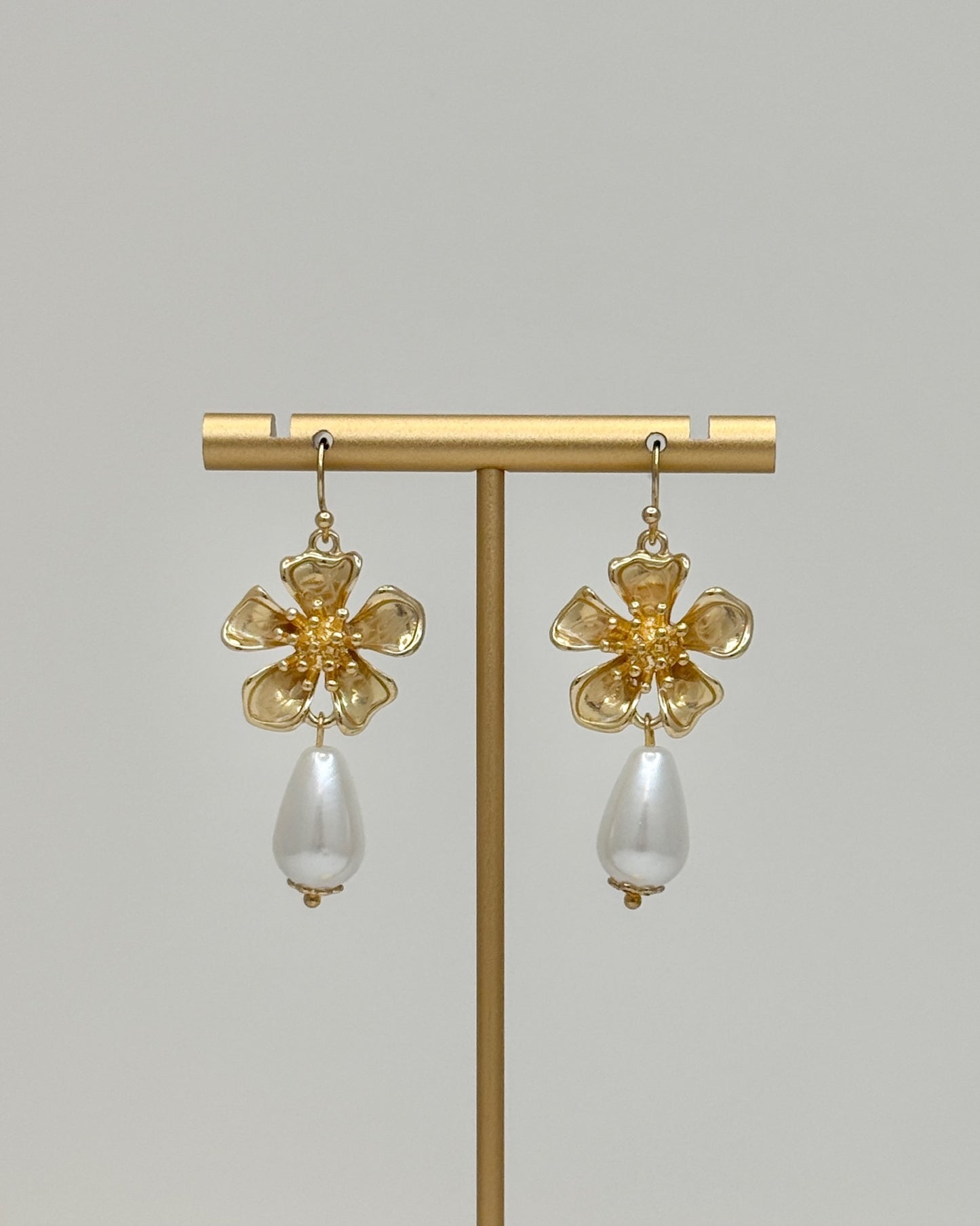 Gold Flower & Pearl Earrings