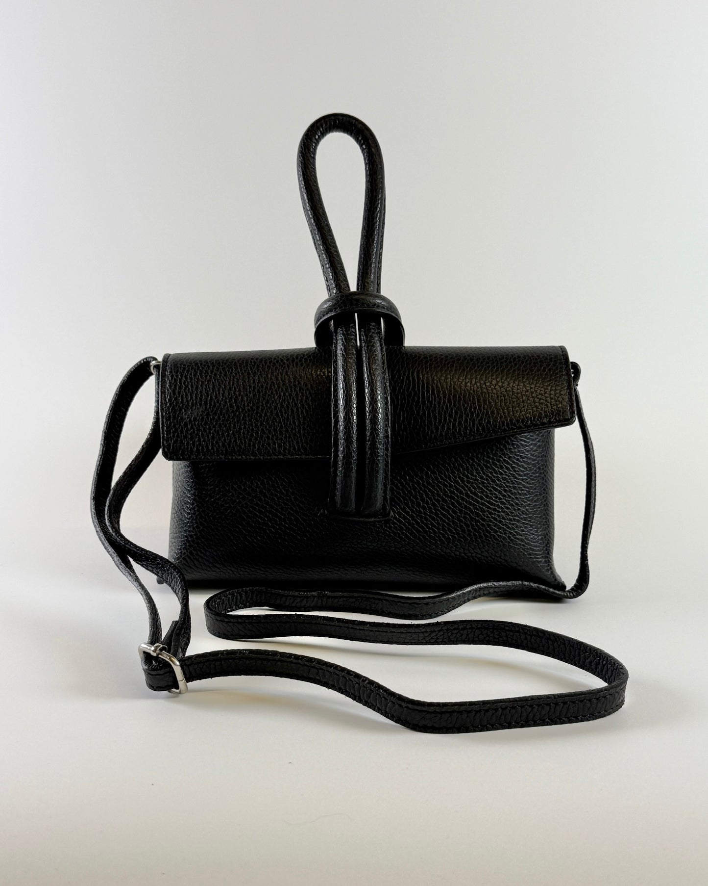 Loop Wristlet Leather Bag - Black