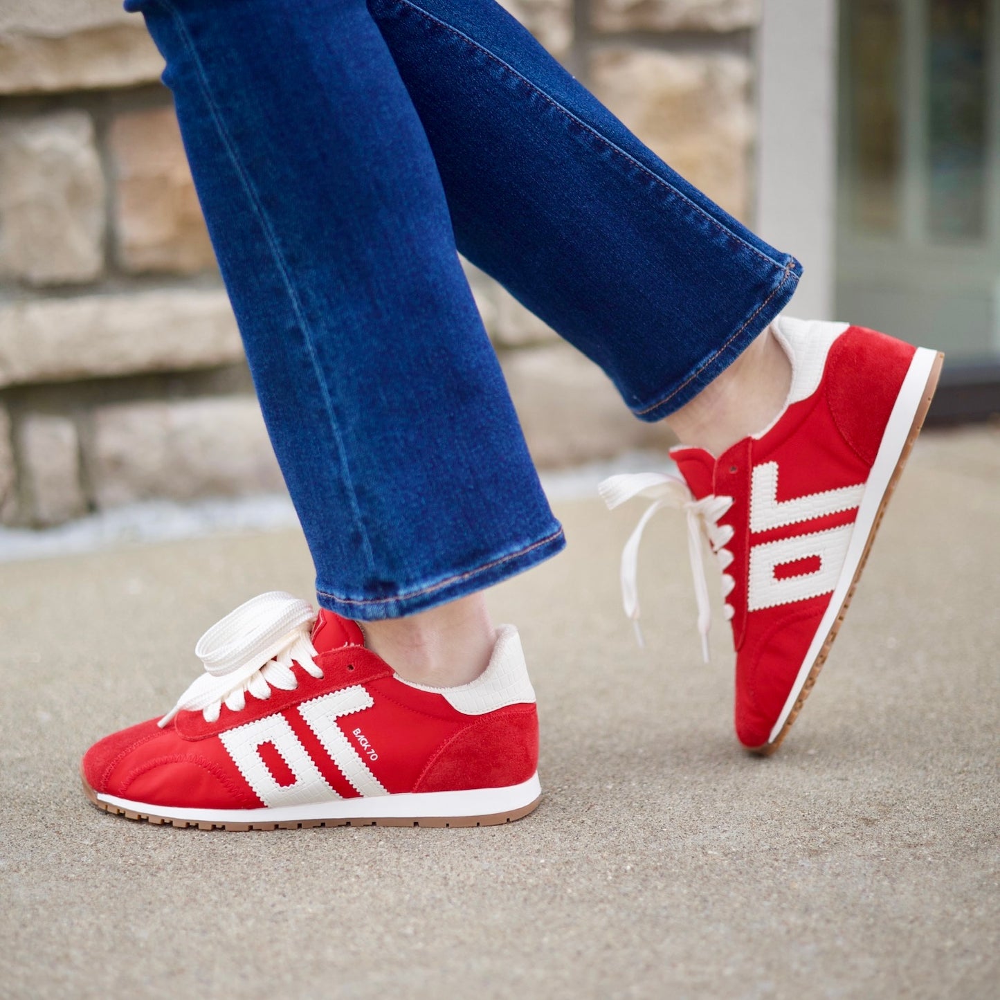 Back70 Asian - Red/White