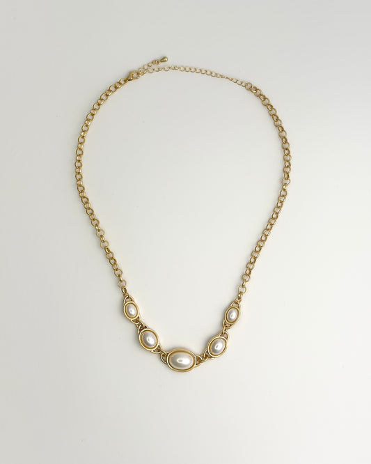 Gold Chain Oval Pearls