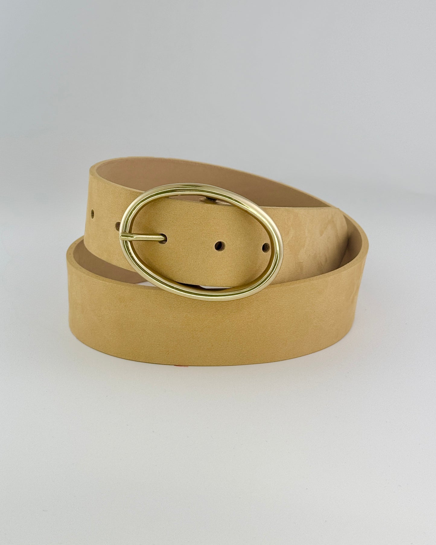 Sand Leather Belt - Gold Oval Buckle