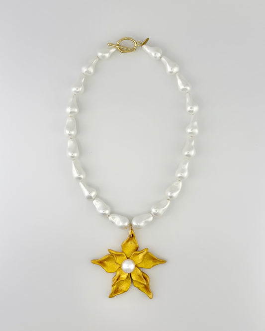 Baroque Pearls Magnolia Necklace