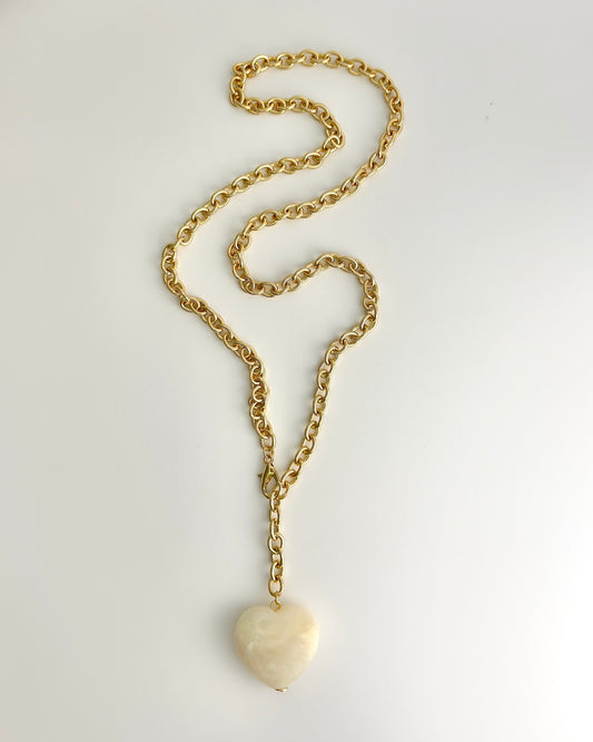 Long Oval Link W/Ivory Stone Heart
