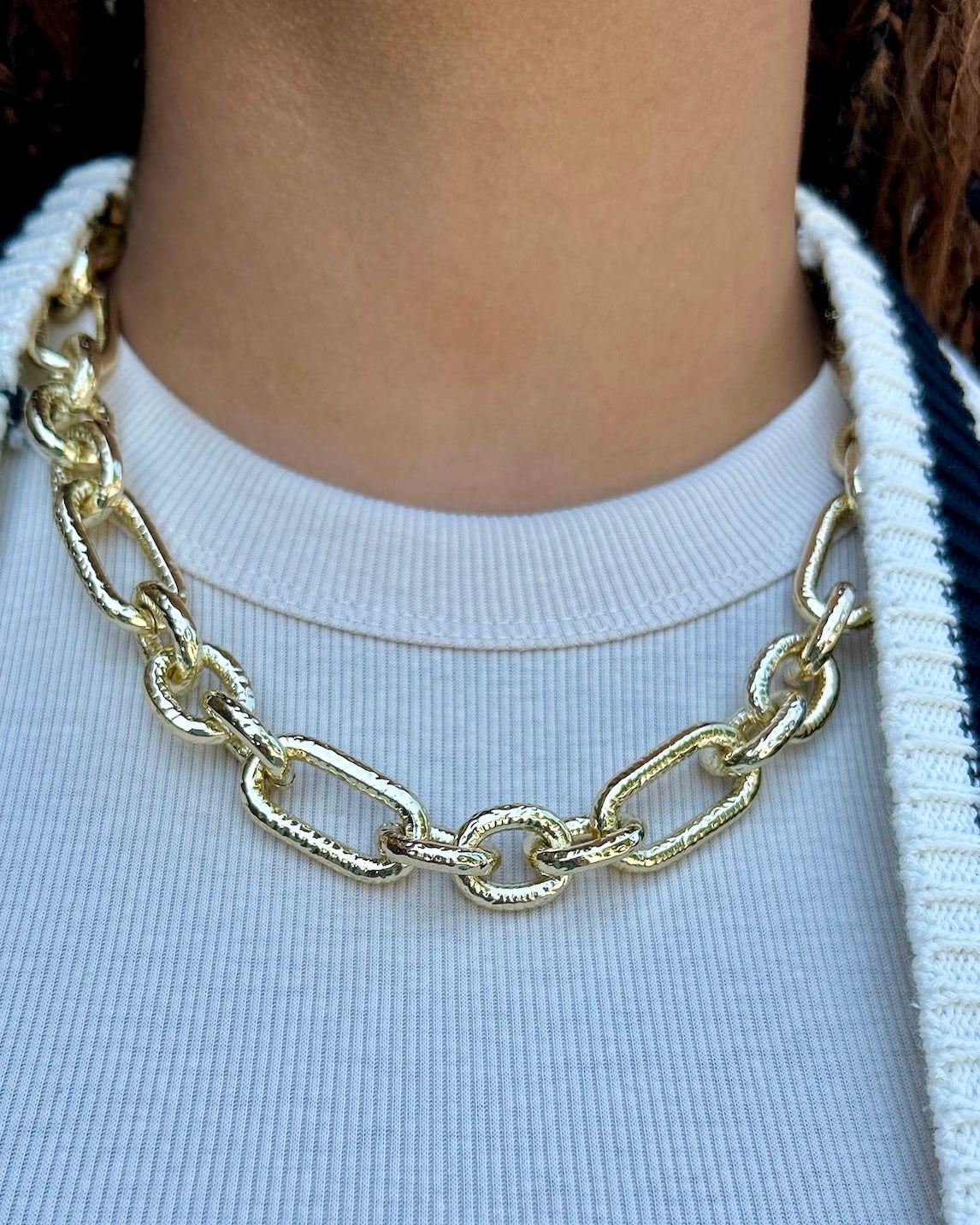 Chunky Chain Necklace With Medalion