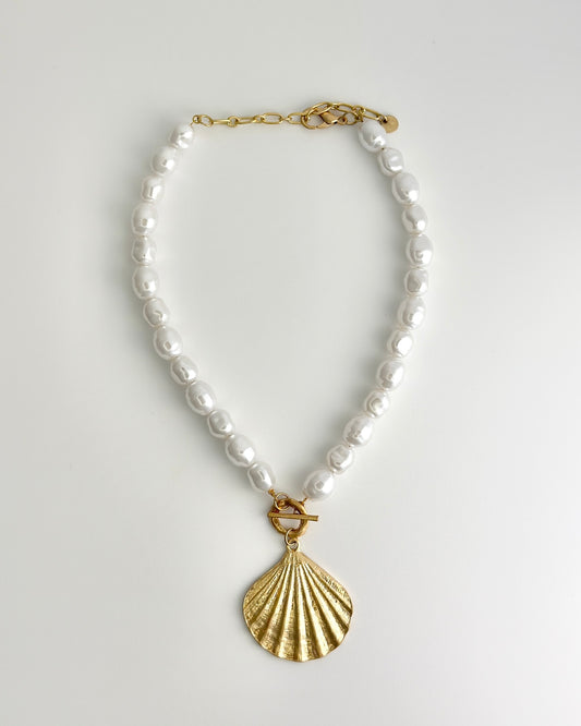Pearl With Gold Shell Necklace